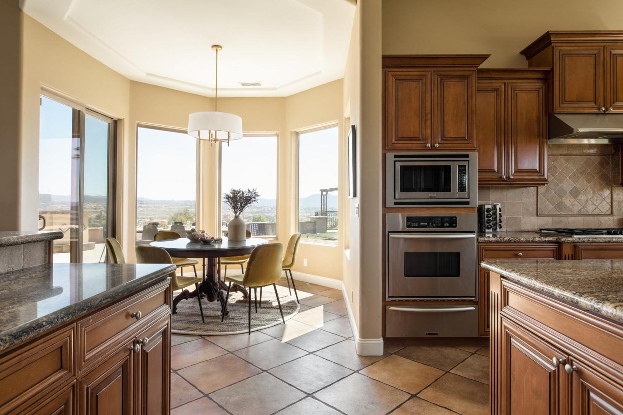 Sangiovese By Avantstay Spectacular Estate W Pool Hot Tub Putting Green تيميكولا، ريفيرسيدي، كاليفورنيا المظهر الخارجي الصورة