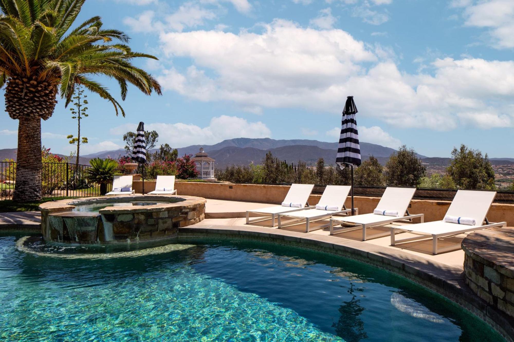 Sangiovese By Avantstay Spectacular Estate W Pool Hot Tub Putting Green تيميكولا، ريفيرسيدي، كاليفورنيا المظهر الخارجي الصورة
