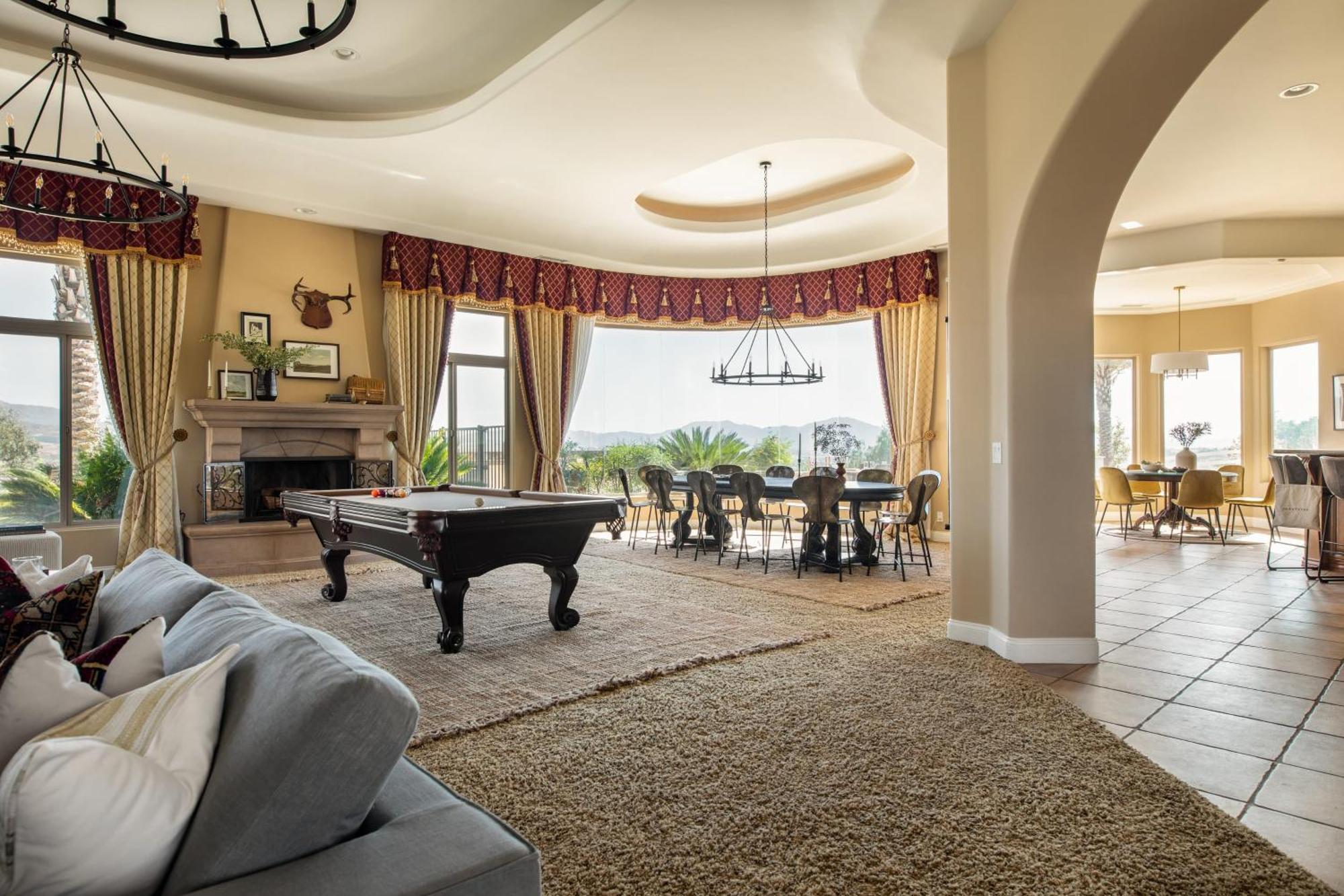 Sangiovese By Avantstay Spectacular Estate W Pool Hot Tub Putting Green تيميكولا، ريفيرسيدي، كاليفورنيا المظهر الخارجي الصورة