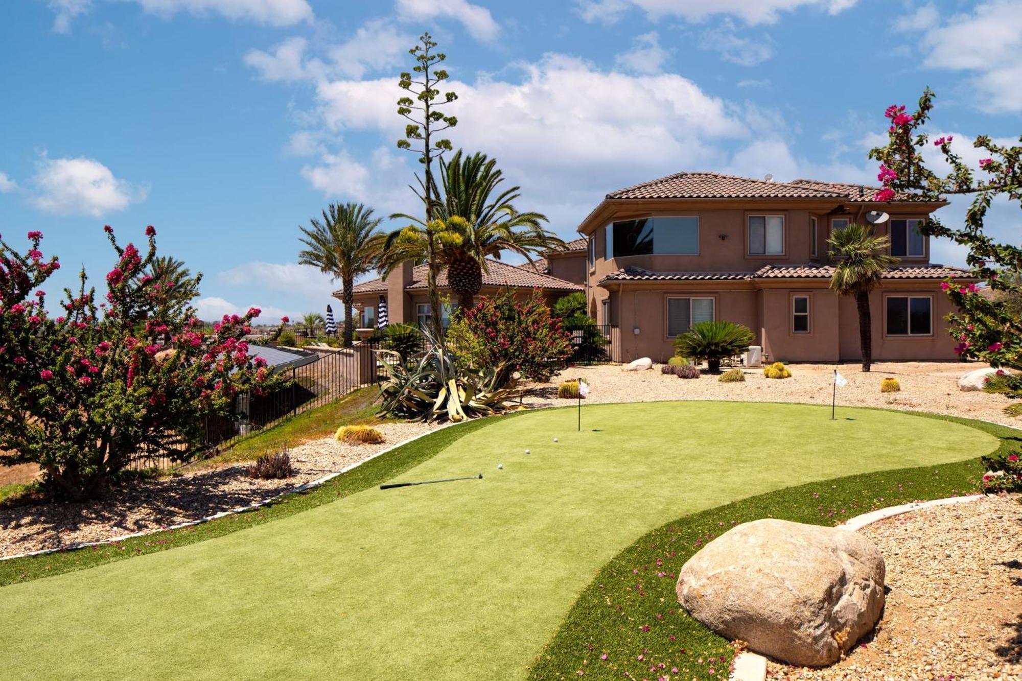 Sangiovese By Avantstay Spectacular Estate W Pool Hot Tub Putting Green تيميكولا، ريفيرسيدي، كاليفورنيا المظهر الخارجي الصورة